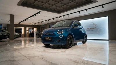 Fiat 500 Hybrid Limousine — foto 1