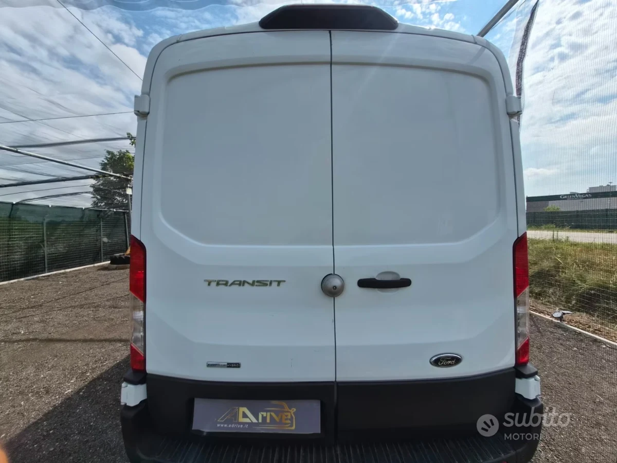 Ford Transit — fotografia 4