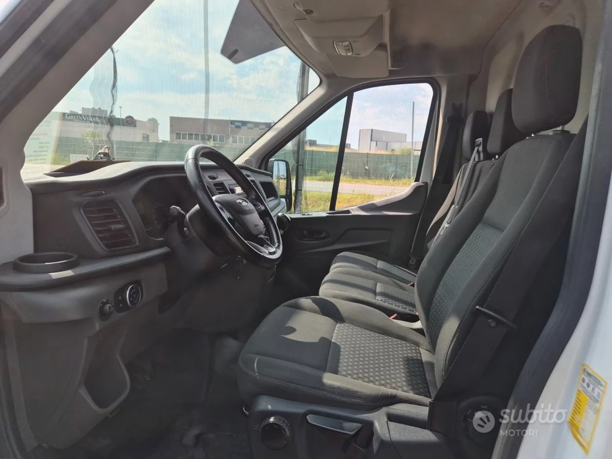 Ford Transit — fotografia 7