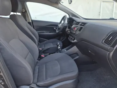 Kia Rio – fotografia 9